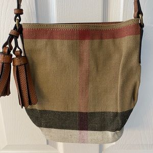 Burberry purse